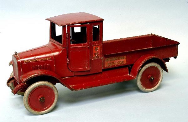ANTIQUE PEDAL CAR FIRE TRUCK - FREE SHIPPING!